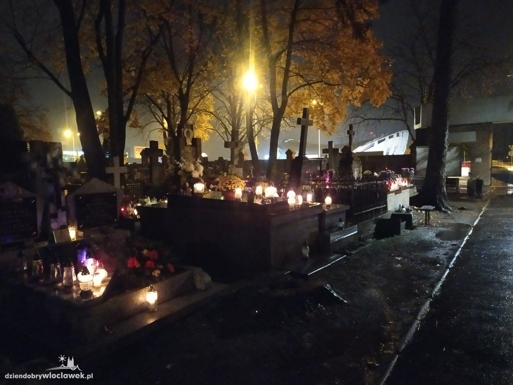 Włocławianie chcą zdążyć przed zamknięciem  cmentarzy