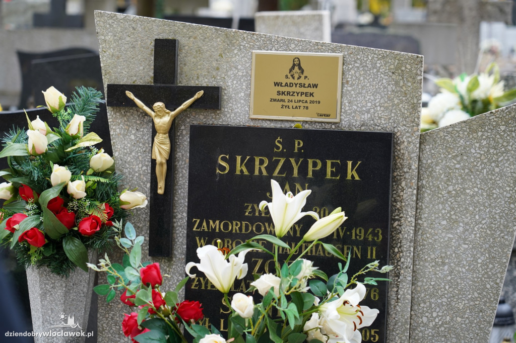 Władze miasta odwiedziły cmentarz komunalny