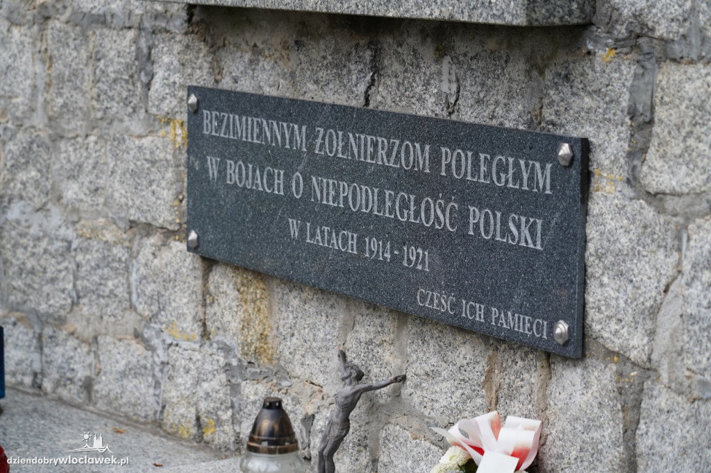 Władze miasta odwiedziły cmentarz komunalny