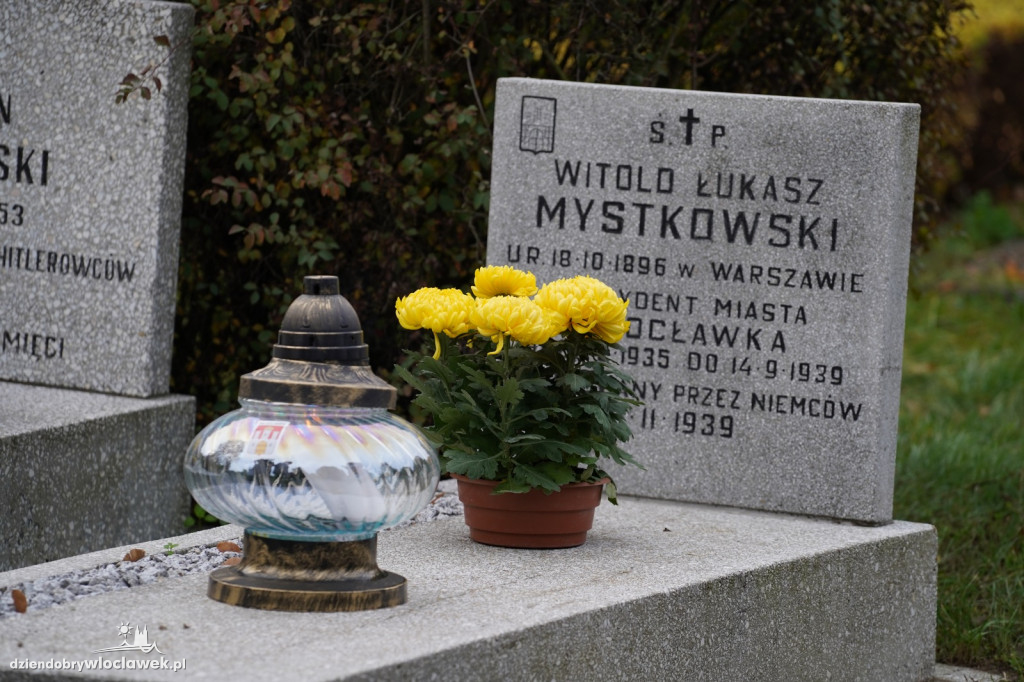 Władze miasta odwiedziły cmentarz komunalny