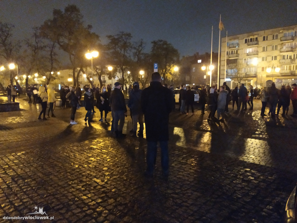 Strajk Kobiet, 6.XI Policja spisywała uczestniczki