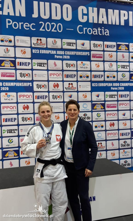 Angelika Szymańska ze srebrnym medalem
