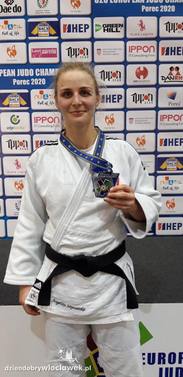 Angelika Szymańska ze srebrnym medalem