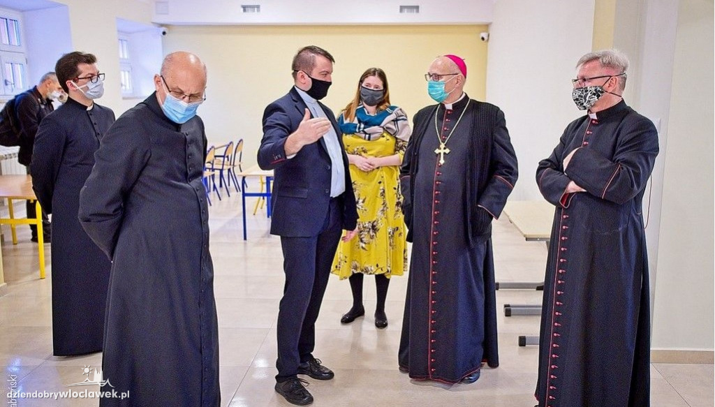 Nowe sale i sprzęt w 