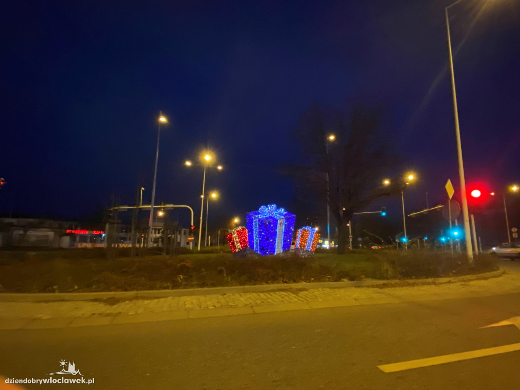 Pojawiły się świąteczne iluminacje