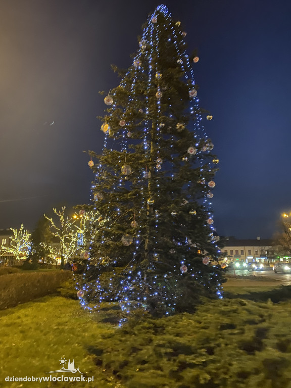 Pojawiły się świąteczne iluminacje