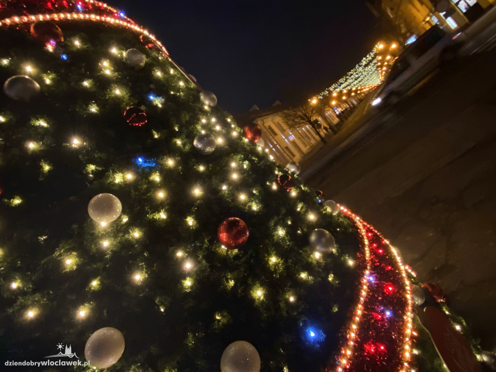 Pojawiły się świąteczne iluminacje