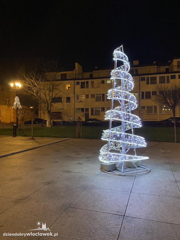 Pojawiły się świąteczne iluminacje