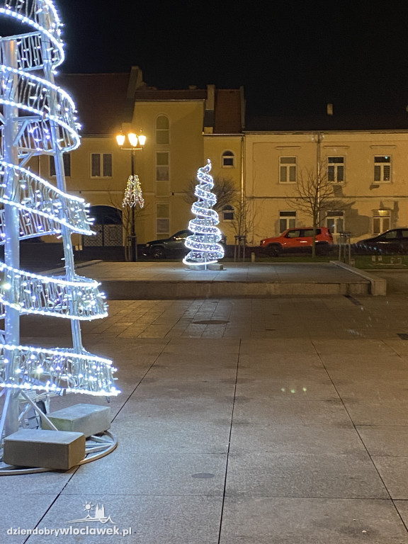 Pojawiły się świąteczne iluminacje