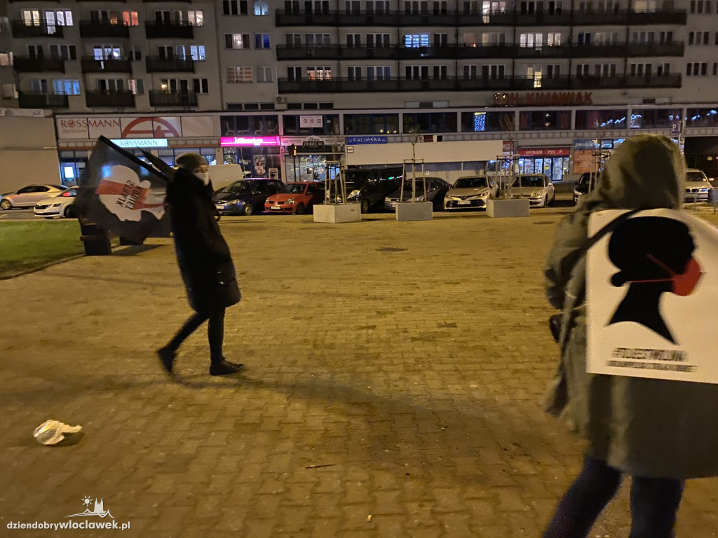 Protest kobiet na pl. Wolności