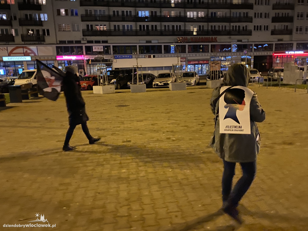 Protest kobiet na pl. Wolności
