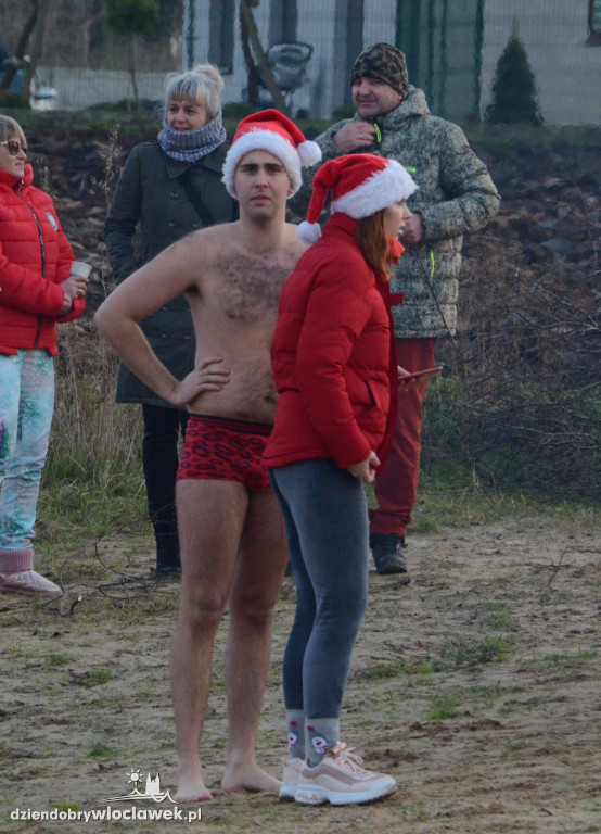 Mikołajkowe morsowanie w Ostrowąsie
