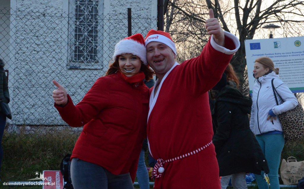 Mikołajkowe morsowanie w Ostrowąsie