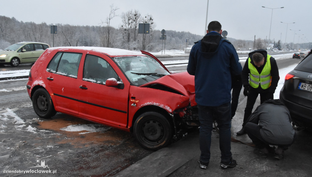 Zderzenie osobówki i ciężarówki na DK91