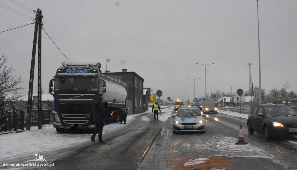 Zderzenie osobówki i ciężarówki na DK91