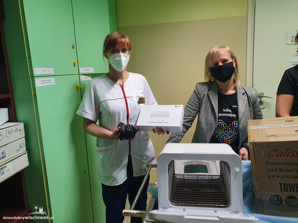 Fundacją Orange z darami dla włocławskiego szpitala