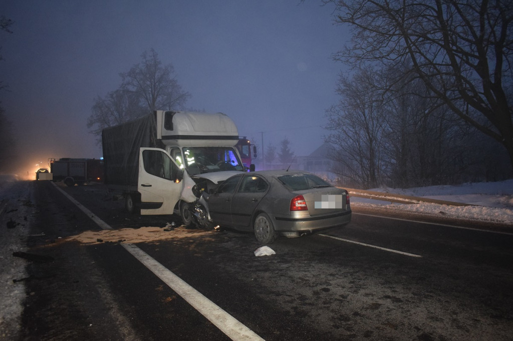 Czołowe zderzenie na DK 91