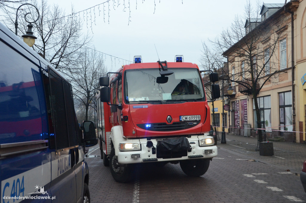 Zawalił się dach kamienicy