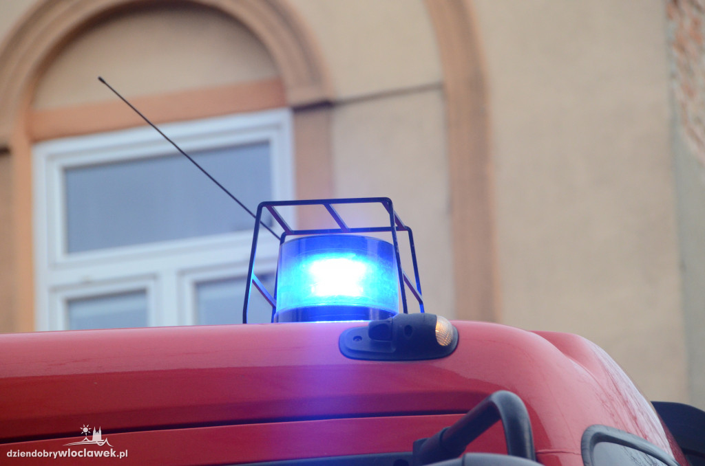 Zawalił się dach kamienicy