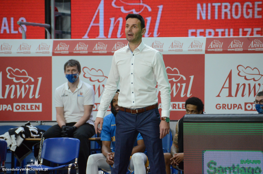Bańka FIBA: Agred BM Slam Stal - Sporting