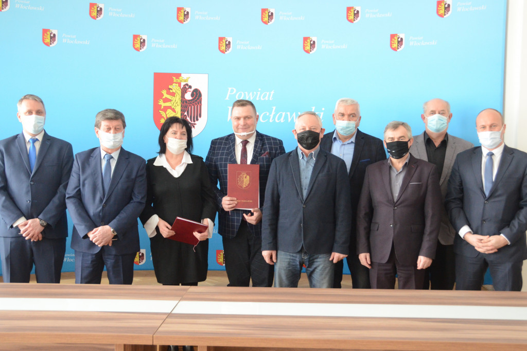 Umowy na przebudowę dróg powiatowych podpisane!