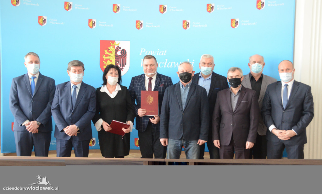 Umowy na przebudowę dróg powiatowych podpisane!