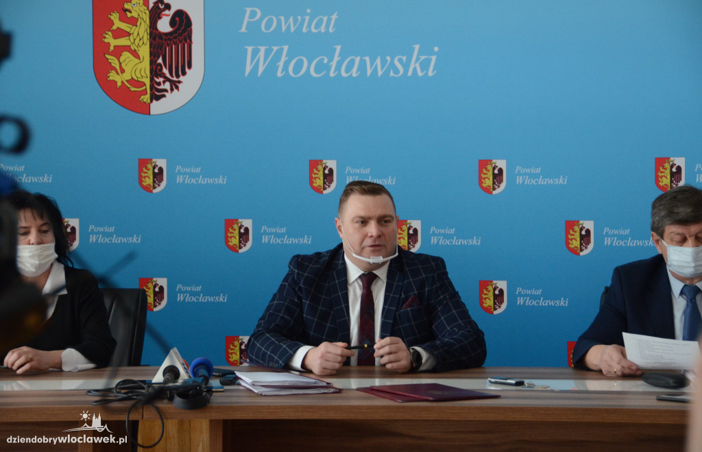 Umowy na przebudowę dróg powiatowych podpisane!
