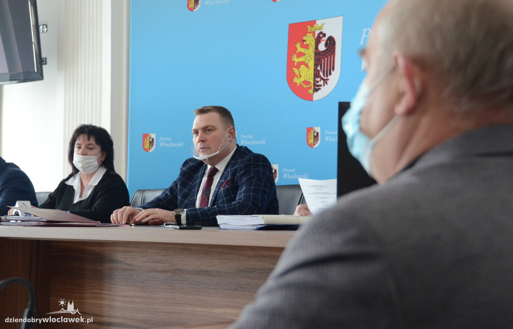 Umowy na przebudowę dróg powiatowych podpisane!