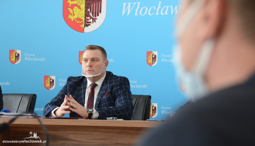 Umowy na przebudowę dróg powiatowych podpisane!