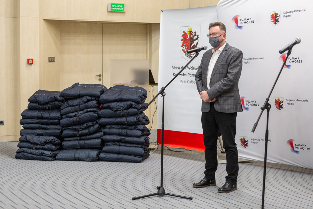Bezdomni dostaną kurtko-śpiwory