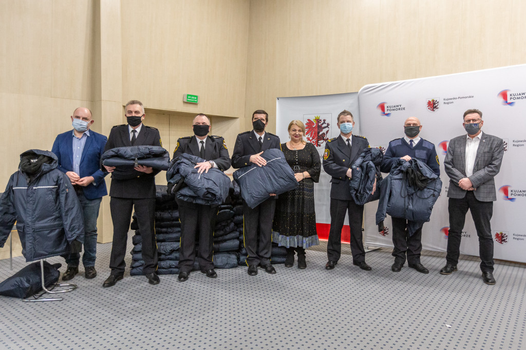 Bezdomni dostaną kurtko-śpiwory