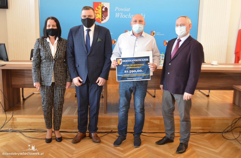 Starosta rozdał dofinansowania dla klubów