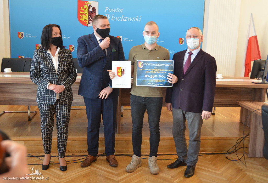 Starosta rozdał dofinansowania dla klubów