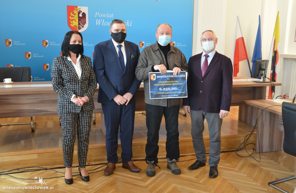 Starosta rozdał dofinansowania dla klubów