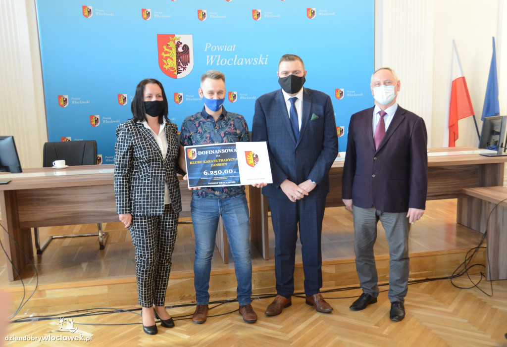 Starosta rozdał dofinansowania dla klubów