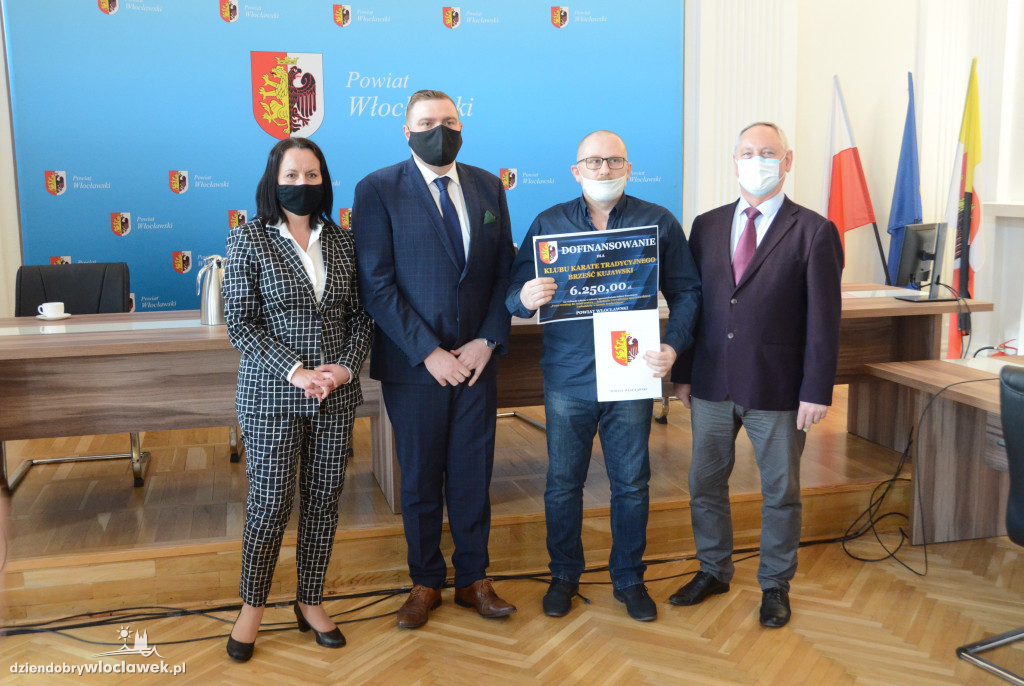 Starosta rozdał dofinansowania dla klubów