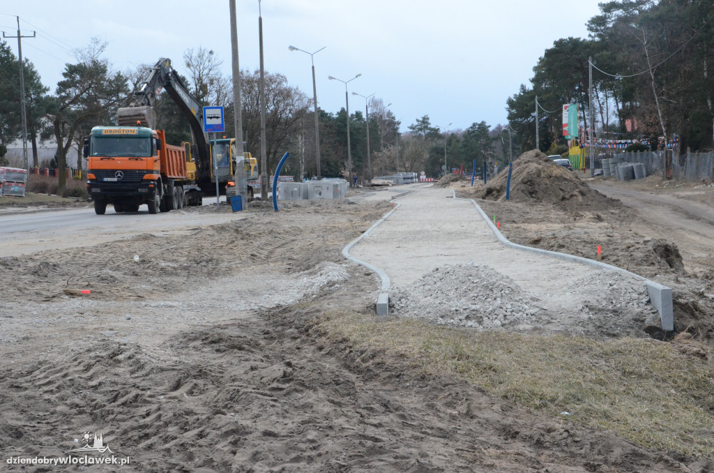 Trwa przebudowa al. Jana Pawła II