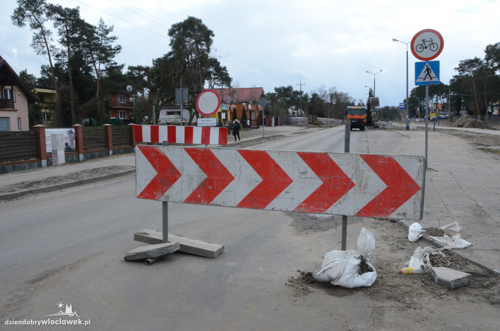 Trwa przebudowa al. Jana Pawła II