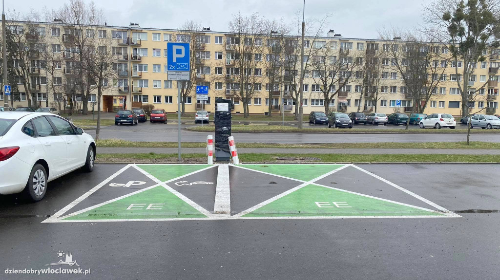 We Włocławku stawiają ładowarki do aut