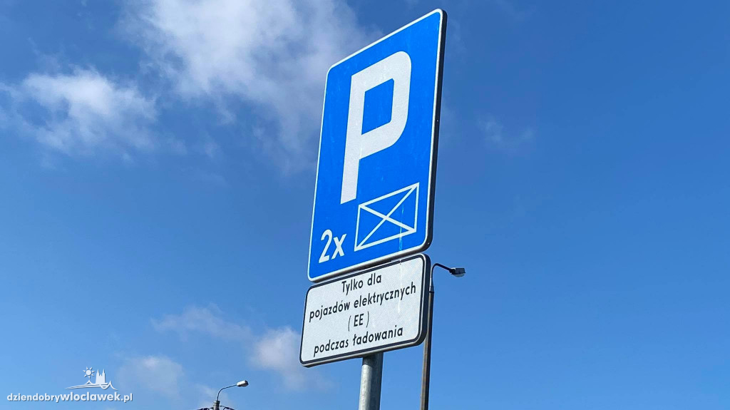 We Włocławku stawiają ładowarki do aut