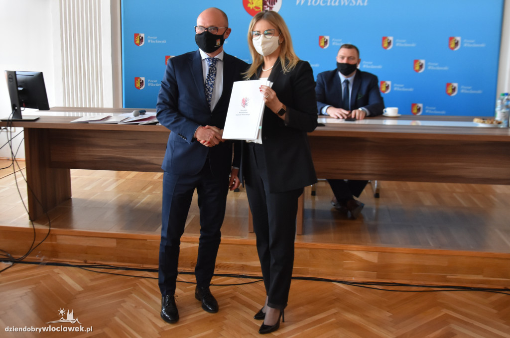 Urząd Marszałkowski rozdał środki na instalacje fotowoltaiczne