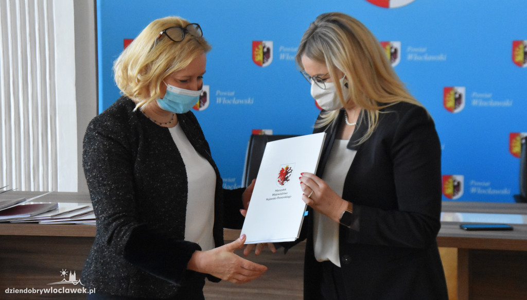 Urząd Marszałkowski rozdał środki na instalacje fotowoltaiczne