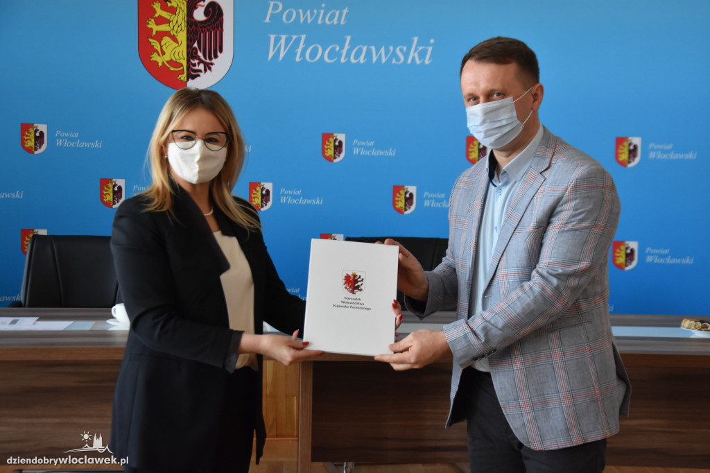 Urząd Marszałkowski rozdał środki na instalacje fotowoltaiczne