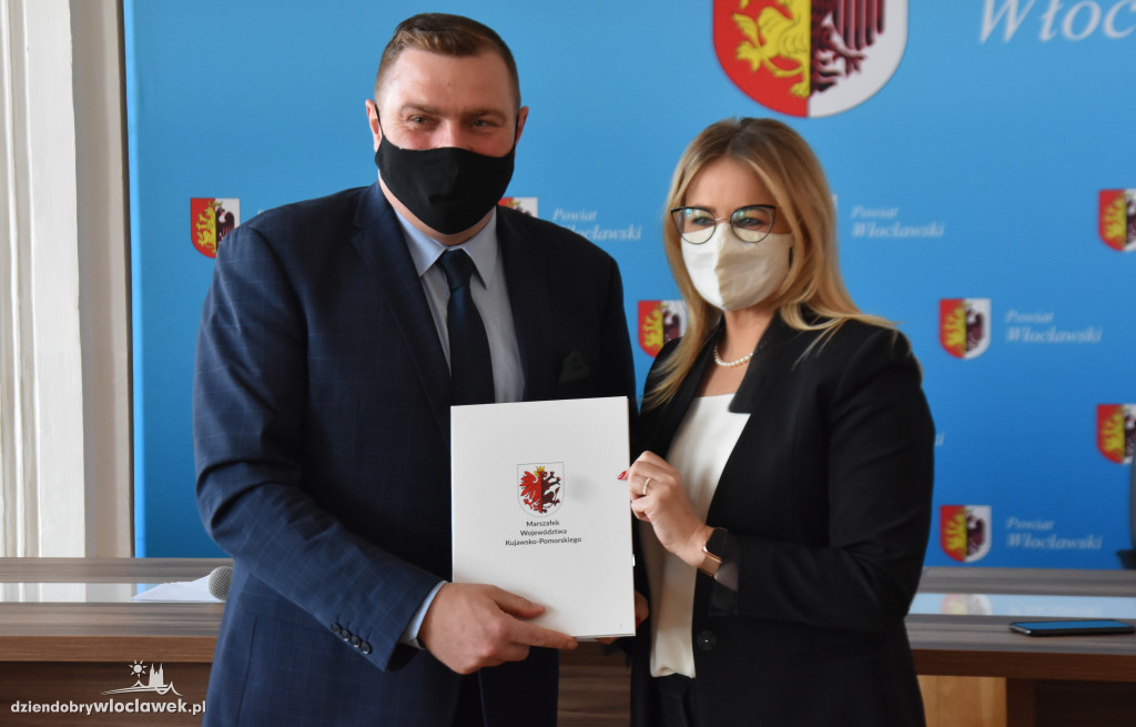 Urząd Marszałkowski rozdał środki na instalacje fotowoltaiczne