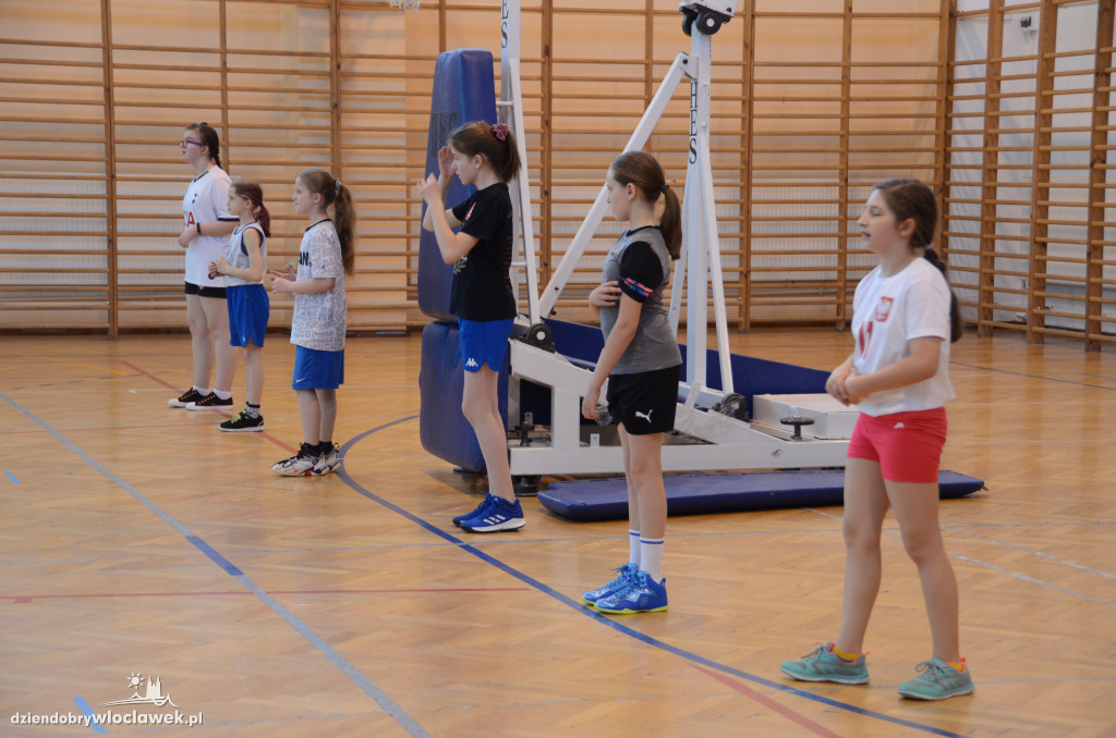 Trening koszykówki pod okiem Igora Griszczuka