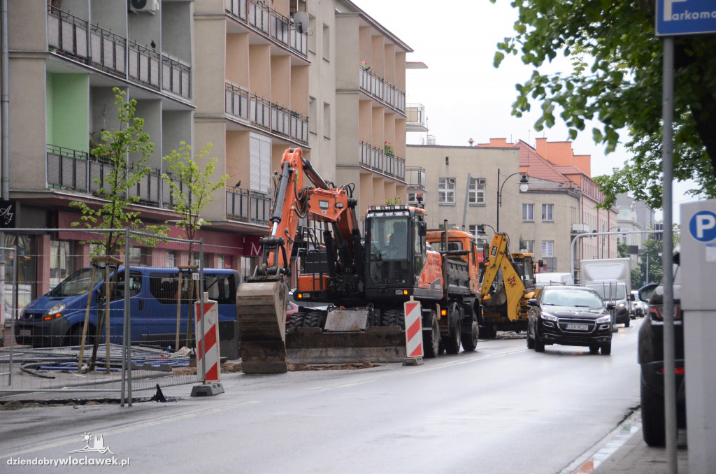 Roboty wodociągowe w ul. Warszawskiej