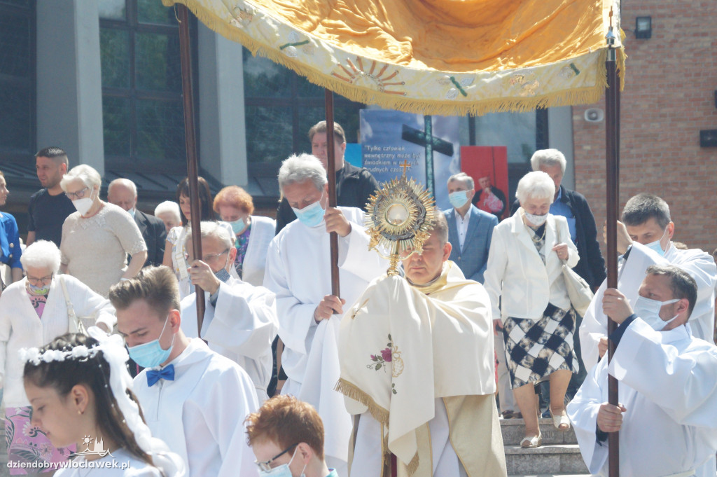 Boże Ciało 2021: Procesja w parafii Zbawiciela