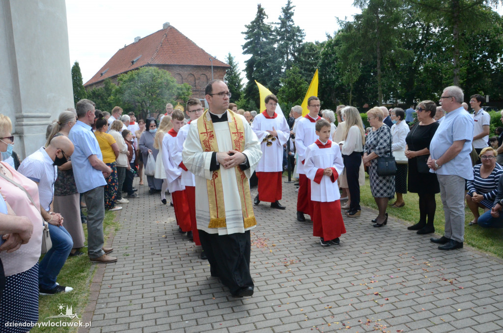 Boże Ciało 2021: Procesja w parafii Św. Stanisława