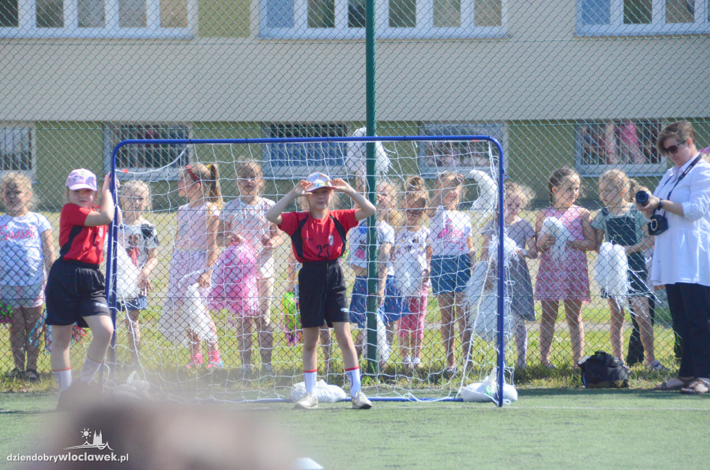 Ręczna na Orliku przy SP nr 7