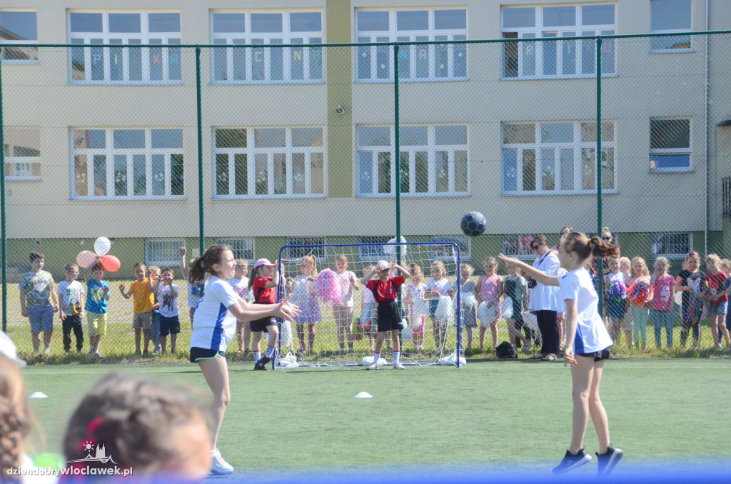 Ręczna na Orliku przy SP nr 7